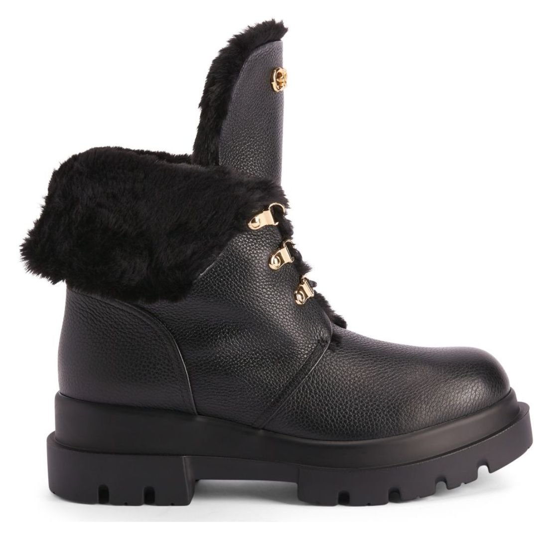 1 https://www.giuseppezanotti.com/us/phillis-i270022006