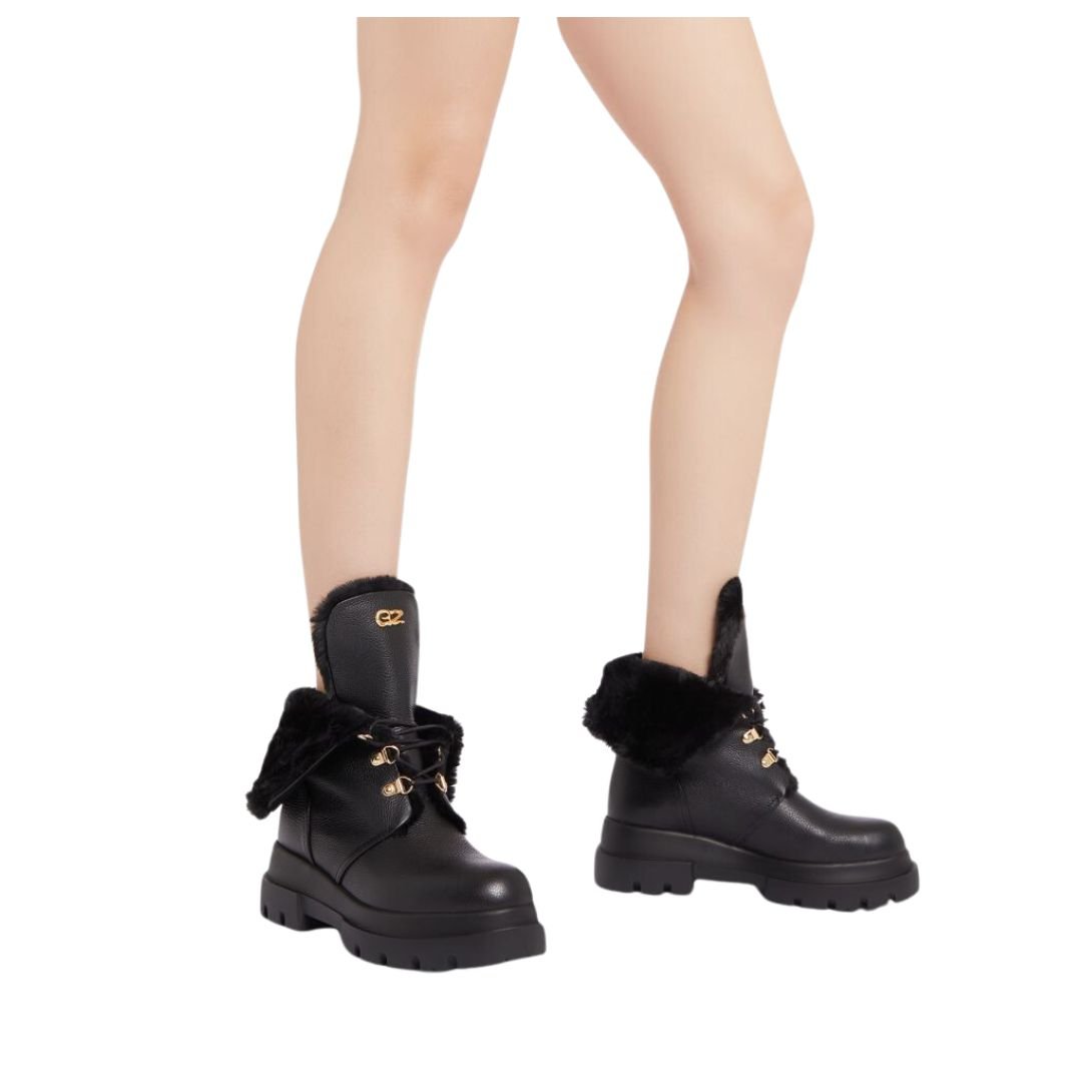 2 https://www.giuseppezanotti.com/us/phillis-i270022006