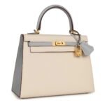 HERMÈS SPECIAL ORDER (HSS) KELLY SELLIER 25 CRAIE AND BLEU GLACIER EPSOM BRUSHED GOLD HARDWARE