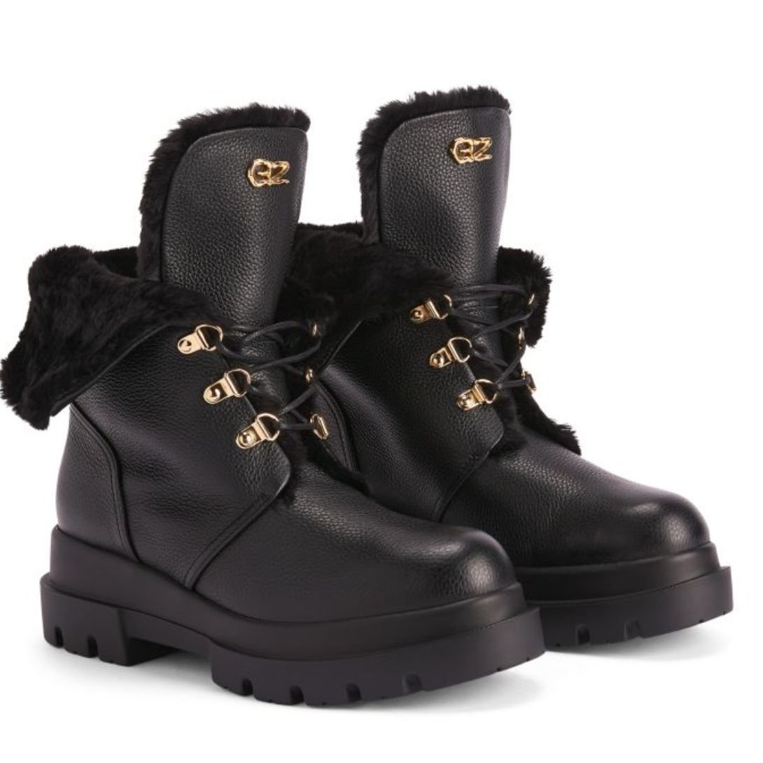 3 https://www.giuseppezanotti.com/us/phillis-i270022006