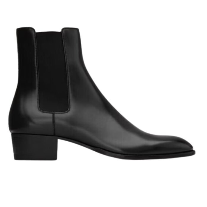 SAINT LAURENT WYATT CHELSEA BOOTS IN SMOOTH LEATHER
