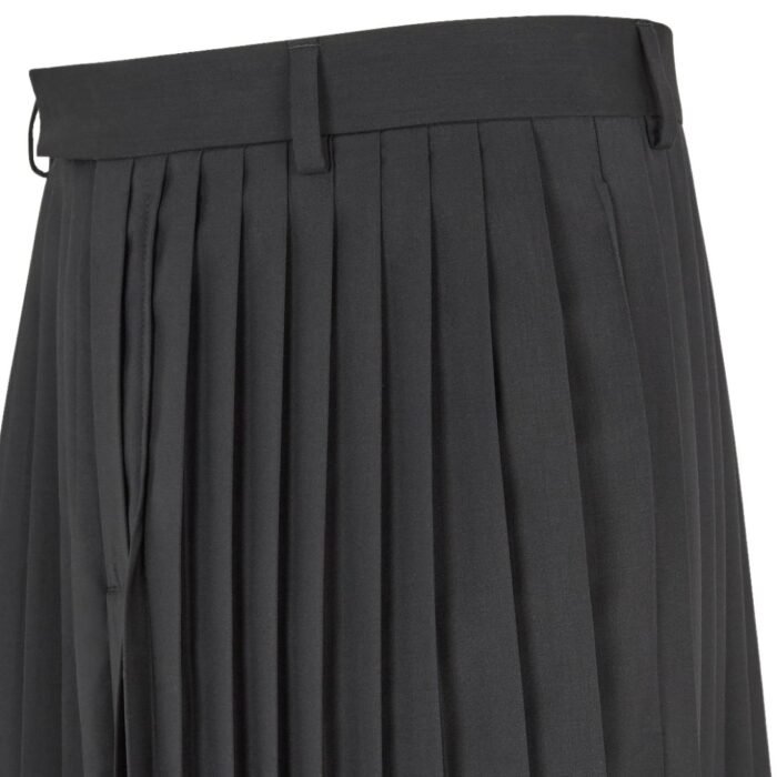 FENDI BERMUDAS BLACK WOOL SHORTS