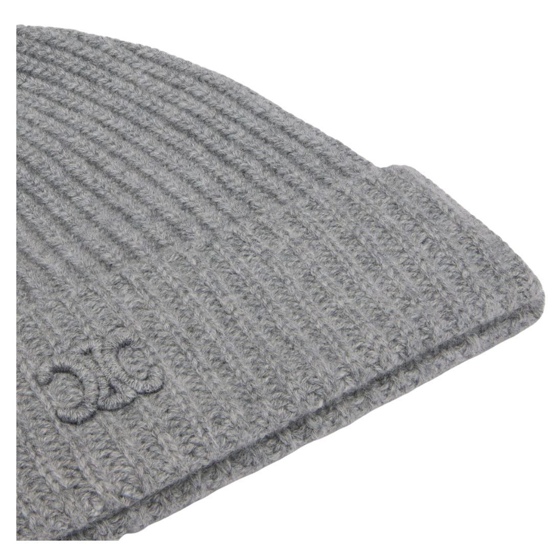 7 CELINE TRIOMPHE BEANIE IN SCOTTISH CASHMERE MEDIUM GREY